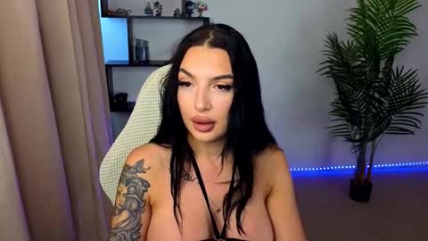 raven_inkk online show from 11/21/25, 10:25