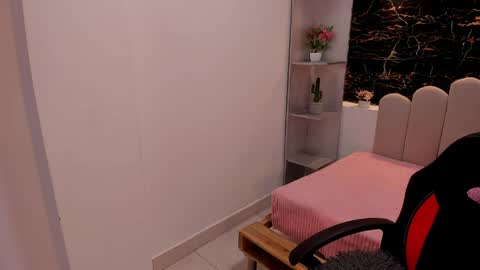 raven_loove online show from 03/14/26, 12:43