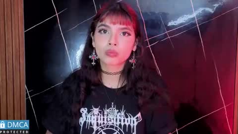 raven_rox_ online show from 11/20/25, 04:01