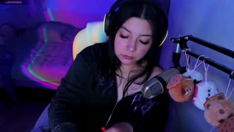 Snapshot of raven_toky0 chatting on 04/14/26, 10:05 Raven online show from 04/14/26, 10:05