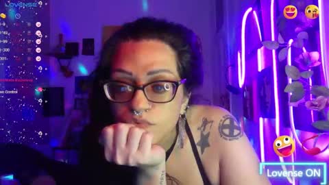 Snapshot of ravenandsin chatting on 10/02/25, 11:45 Raven online show from 10/02/25, 11:45