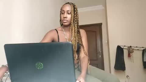 ravenbby online show from 05/18/26, 02:12