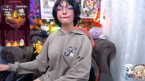 RavenN  online show from 10/14/25, 11:33