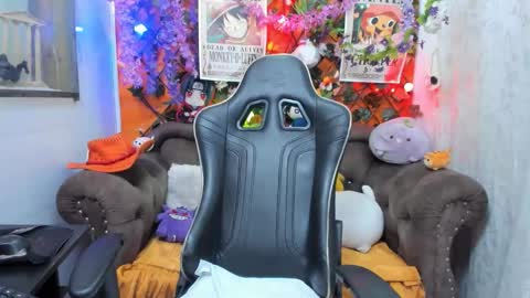 RavenN  online show from 12/20/25, 11:28