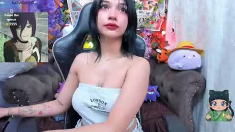 Snapshot of ravenn_20 chatting on 07/20/26, 11:34 RavenN online show from 07/20/26, 11:34