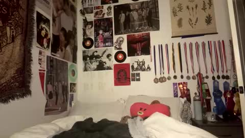 Raven online show from 02/08/26, 07:23