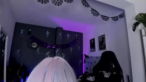 Raven Witch online show from 10/03/25, 10:18