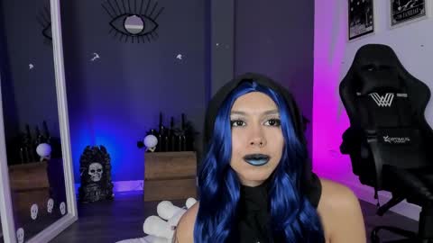 Snapshot of ravenwitch_ chatting on 06/04/26, 08:04 Raven Witch online show from 06/04/26, 08:04