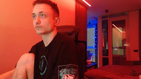 Snapshot of ravine_doleg chatting on 02/12/25, 11:20 Alex Nash online show from 02/12/25, 11:20