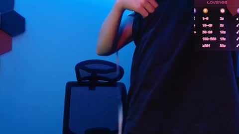 Snapshot of ravine_doleg chatting on 10/15/25, 12:44 Alex Nash online show from 10/15/25, 12:44