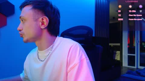 Snapshot of ravine_doleg chatting on 10/17/25, 12:58 Alex Nash online show from 10/17/25, 12:58