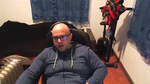 ravingr3d3 online show from 02/19/25, 09:36