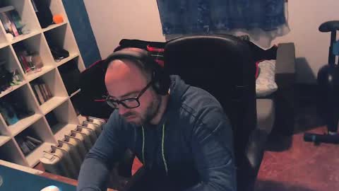 ravingr3d3 online show from 03/05/25, 06:56