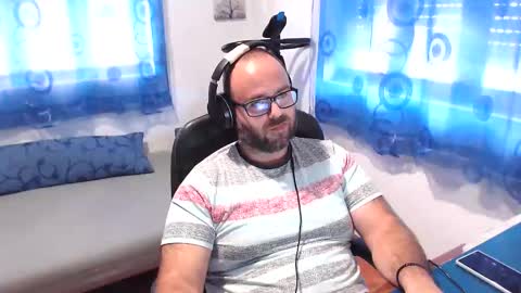 ravingr3d3 online show from 10/02/25, 08:54