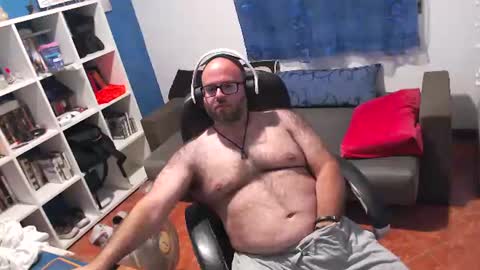 Snapshot of ravingr3d3 chatting on 06/28/26, 12:27 ravingr3d3 online show from 06/28/26, 12:27