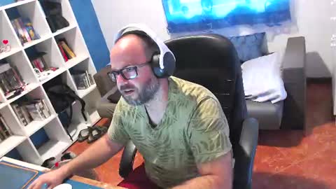 Snapshot of ravingr3d3 chatting on 07/10/26, 08:07 ravingr3d3 online show from 07/10/26, 08:07