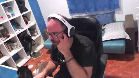 Snapshot of ravingr3d3 chatting on 07/19/26, 10:02 ravingr3d3 online show from 07/19/26, 10:02