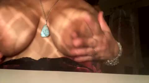 RoxanneRowdy online show from 02/08/25, 08:20