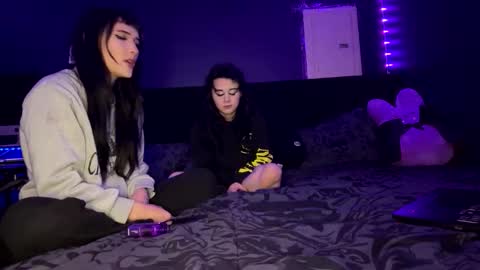 Ravyn and Nyx online show from 12/03/25, 04:42