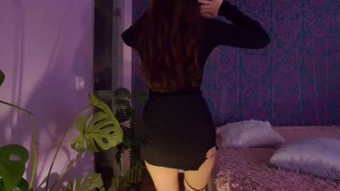 Lillian online show from 10/15/25, 04:18