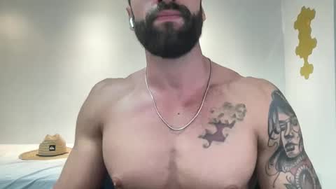 Snapshot of ray90fit chatting on 01/18/25, 01:19 rayfit90 online show from 01/18/25, 01:19