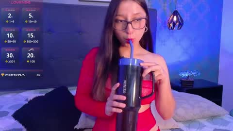 Lilia online show from 04/22/26, 08:43