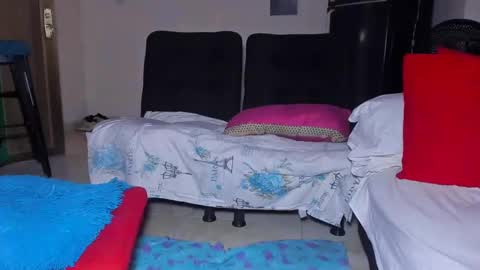 ray_long222 online show from 11/17/25, 08:47