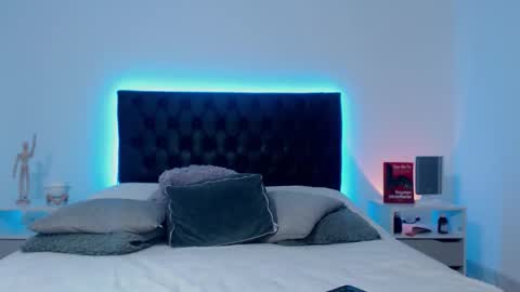 Ray online show from 11/22/25, 11:26