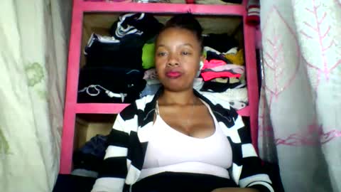 Snapshot of rayana_69 chatting on 05/15/26, 11:45 rayana_69 online show from 05/15/26, 11:45