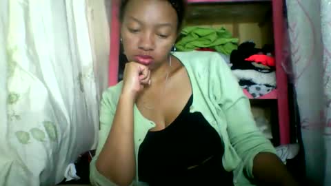 Snapshot of rayana_69 chatting on 05/24/26, 01:05 rayana_69 online show from 05/24/26, 01:05