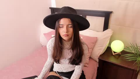 Raychell Black  online show from 02/02/25, 09:23