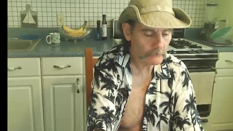 Ray online show from 09/08/25, 05:01