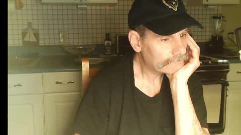 Ray online show from 05/06/26, 02:51