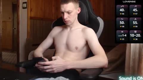 Snapshot of raylonn chatting on 03/22/26, 08:07 Ray online show from 03/22/26, 08:07