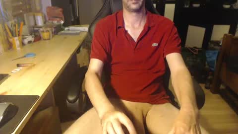 Snapshot of raymann8 chatting on 07/28/26, 09:03 Ray online show from 07/28/26, 09:03