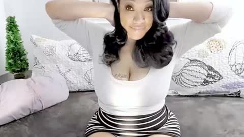 rayne woods online show from 06/23/26, 10:24
