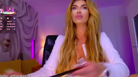 Snapshot of raysalexis19 chatting on 09/30/25, 11:59 raysalexis19 online show from 09/30/25, 11:59