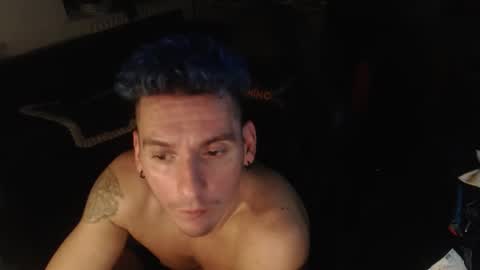 Rayzel online show from 11/10/25, 03:27