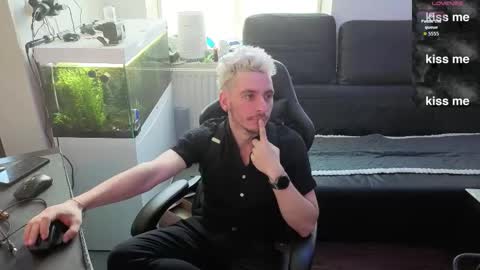 Rayzel online show from 02/03/26, 11:15