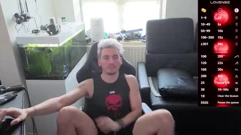 Rayzel online show from 02/22/26, 01:31