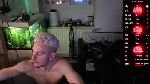 Rayzel online show from 03/12/26, 01:34