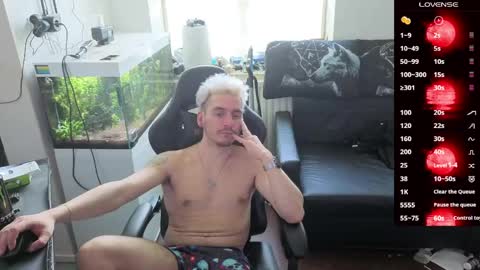 Rayzel online show from 03/29/26, 11:43