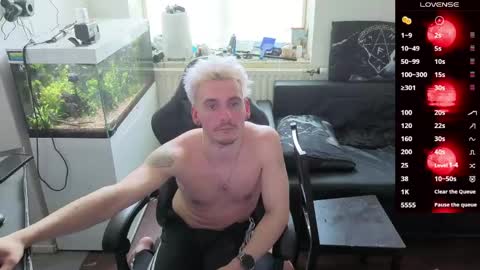 Rayzel online show from 04/08/26, 11:43