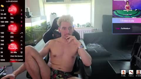 Rayzel White online show from 06/22/26, 12:02