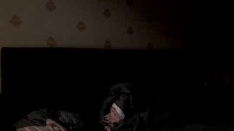  Yrriel Strife Candy-Demon Caveboy mr. Cringe   online show from 11/04/25, 04:44