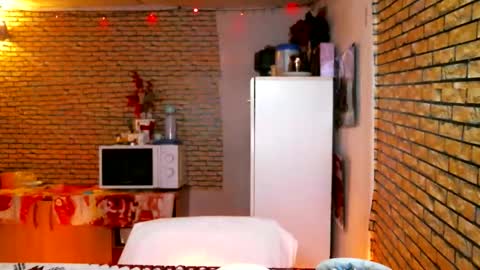 real_coupl3 online show from 02/02/26, 08:02