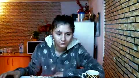 real_coupl3 online show from 02/18/26, 04:19