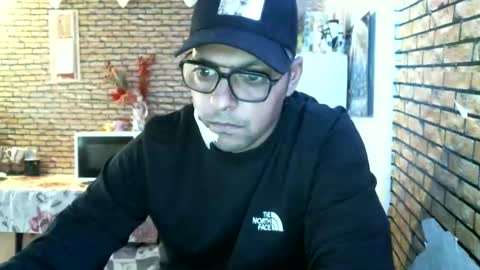 real_coupl3 online show from 04/29/26, 08:29