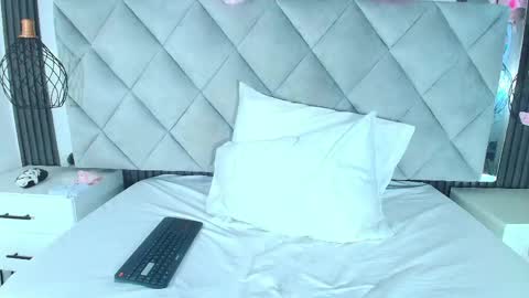Snapshot of real_doncella_pussy chatting on 06/03/26, 01:36 DONCELLA online show from 06/03/26, 01:36