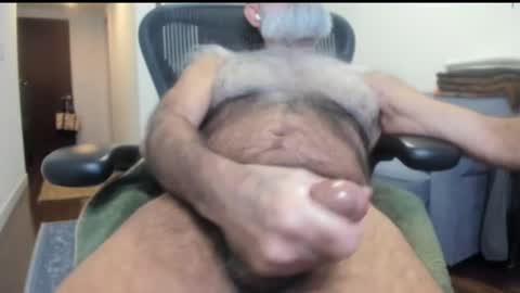 Snapshot of realhairynyc chatting on 01/20/25, 09:01 RealHairy in NYC online show from 01/20/25, 09:01